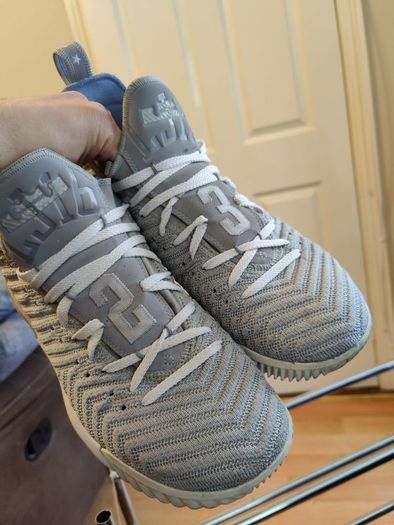 Lebron 16 Mpls Uk 9.5