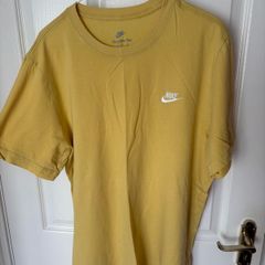 Nike t shirt