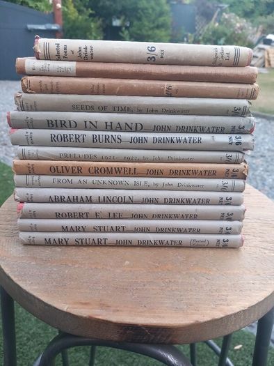 13 hardbacks by John Drinkwater, poetry, 1920s, D18 post 8e