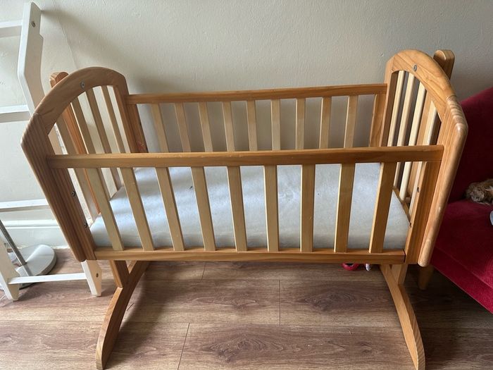 baby crib