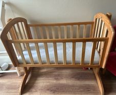 baby crib