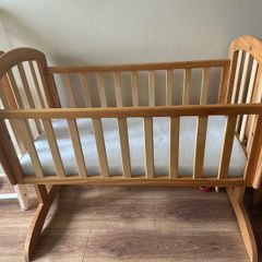 baby crib
