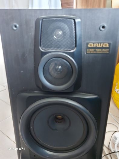 AIWA Stereo Integrated Amplifier Model No. MX-Z9400MK, with 2 large AIWA Speakers, Model No, 8X-Z9400, Impedance 6ohms, in excellent condition