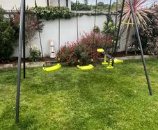 Metal swing set