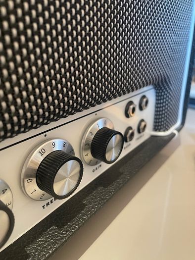 Laney LA Studio.