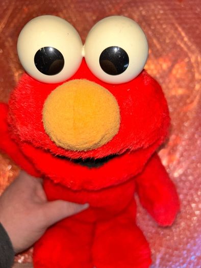 1995 Vintage Tyco Tickle Me Elmo in working condition