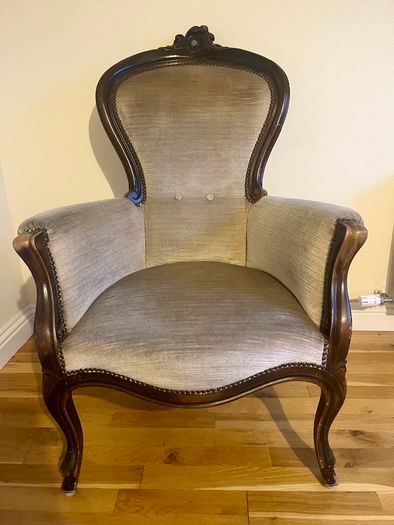 Antique Victorian Ladies Armchair