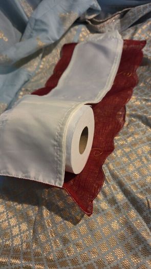 Vintage Hanging toilet roll holder