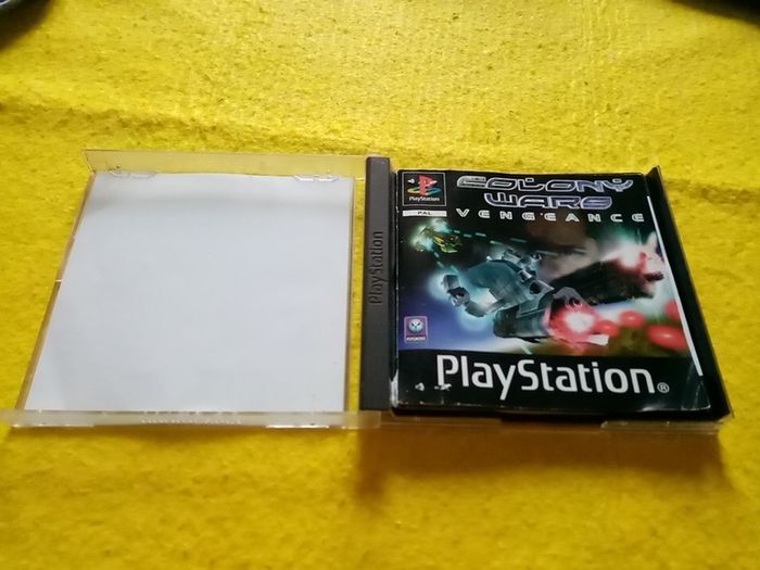Colony wars Vengeance PlayStation 1 Ps1 PlayStation 2 ps2 games Original Pal version