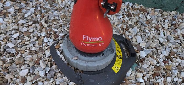 Flymo Contour XT Strimmer
