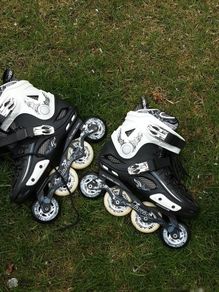 Roller blades