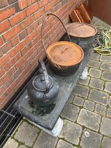 cast iron pots