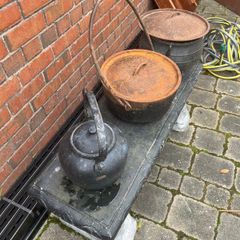 cast iron pots