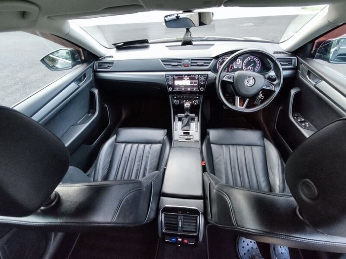 Skoda superb 2.0tdi automatic