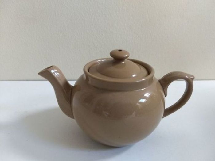Stylish Small Teapot by Dudson Vitrified Stoneware, Hanley, England, Holds 300 ml, Half a Pint, A Lovely Utility Ware Piece