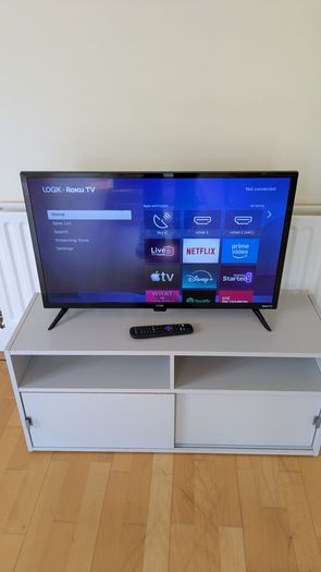 32in TV Logik - Smart TV