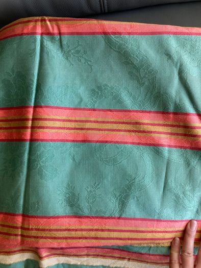 Material/ fabric approx 3.20m by 1.30m
