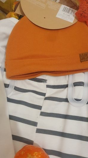 baby bodysuit