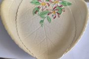 carlton ware leaf dish