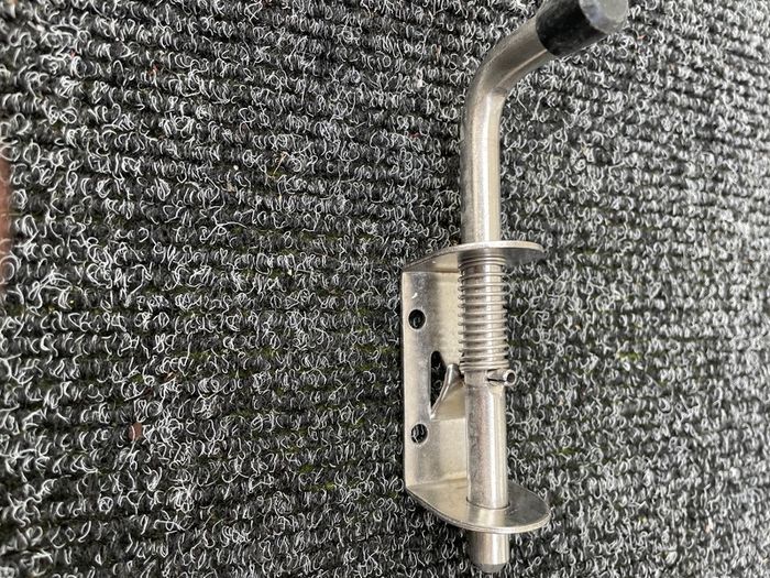 Spring loaded latch quantity 100