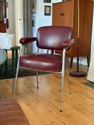 Fabulous Authentic Mid Century Chrome/ leatherette red Armchair