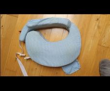 breastfeeding pillow