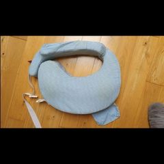 breastfeeding pillow