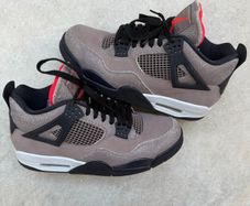 Jordan 4 Retro Taupe Haze DB0732-200