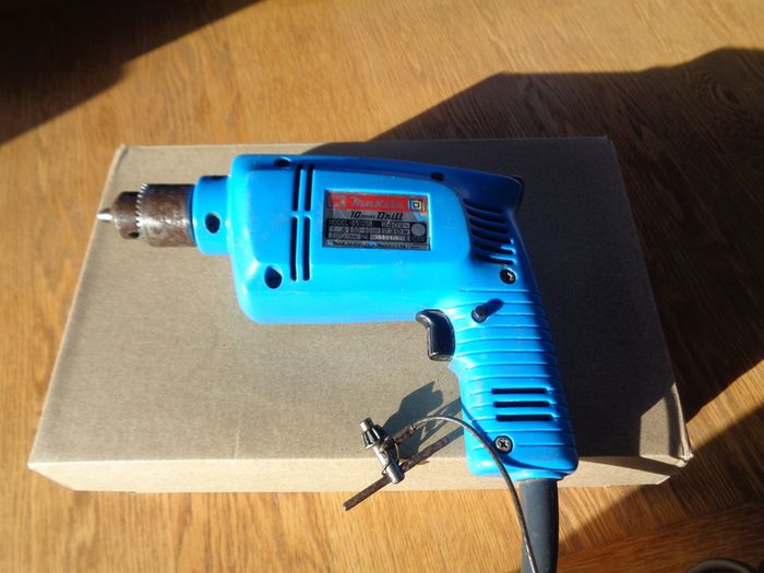 Makita 10mm Electric Drill for Sale