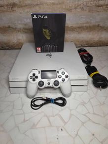 Sony PlayStation 4 Pro  Console white w/ Controller & Cables  game bundle