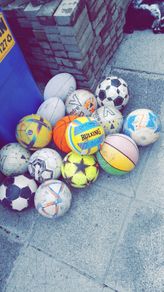 A bunch of mixed balls