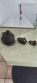 3 DUCKS Duck Ornament, VintagVintage smaller oneHand Painted Soapstone Decoy Duck Figurine Rustic Cabin Decor 18.00 euro.
