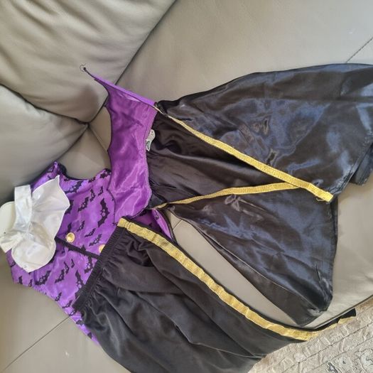 Costume Halloween Age 4 - 5 Vampire