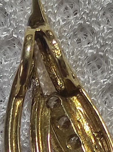 9ct gold pendant