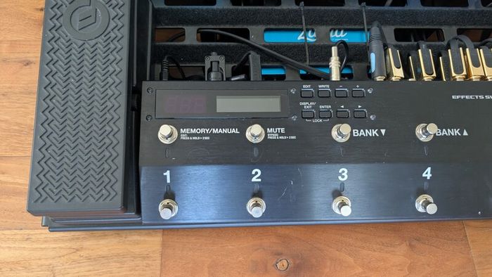 Boss ES-8 Effects Switching System and OCD switches