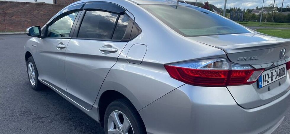 Honda Grace 2014
