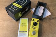 DONNER Yellow Fall Vintage-inspired Analogue Delay pedal box
