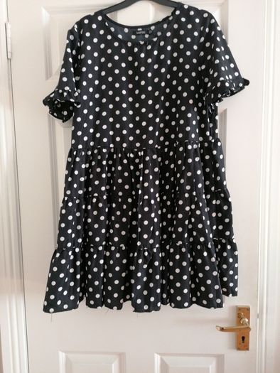 ladies pokodot boohoo dress size 16