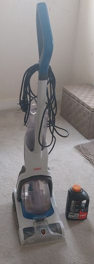 VAX Compact Power Carpet Washer + 750 ml Platinum Solution