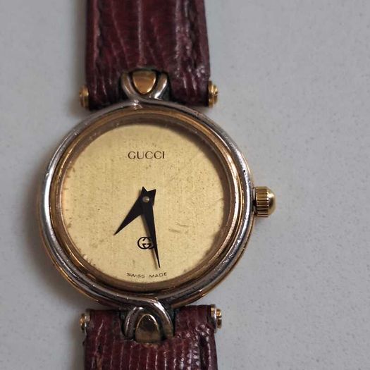 Ladies Vintage Guicci 4500L Quartz Watch