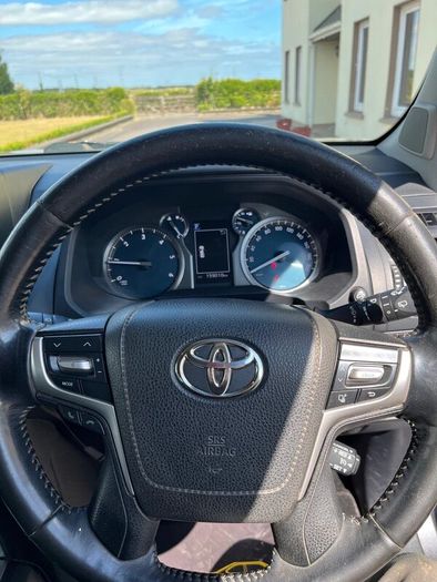 Business Class Land Cruiser
