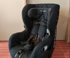 Maxi Cosi axiss car seat 8-19kg