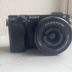 Sony a6300 + 16-50 kit lense