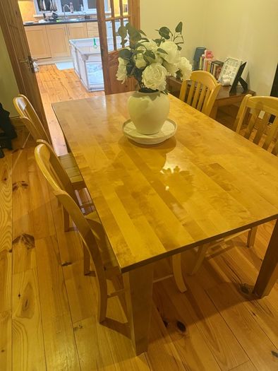 table and 4 chairs