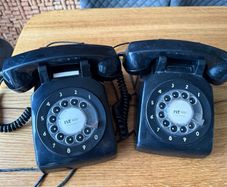 vintage-retro phones