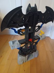 Batman Transforming Batcave Imaginex