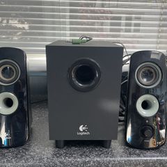 Logitech speaker system