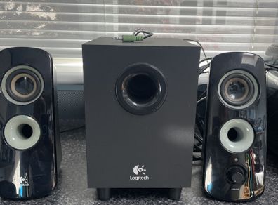 Logitech speaker system