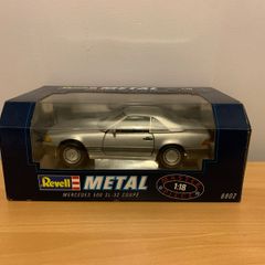 Mercedes 500 SL 32 Coupe 1/18 Revell Metal Model Car