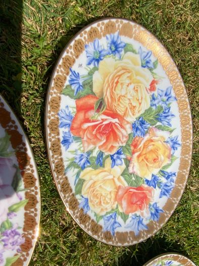 Davenport Ltd Edition Royal Rose Plates